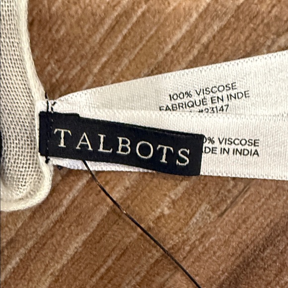 Talbots Elegant Paisley Fringe Scarf NWT - Picture 5 of 5